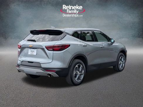 Used 2025 Chevrolet Blazer LT AWD/4WD image 5