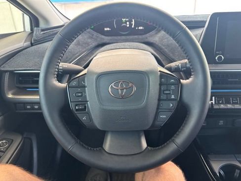 Used 2026 Toyota Prius XLE FWD image 9