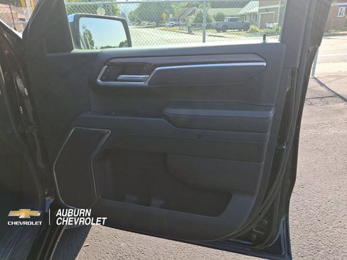 Used 2025 Chevrolet Silverado 1500 LT AWD/4WD image 19