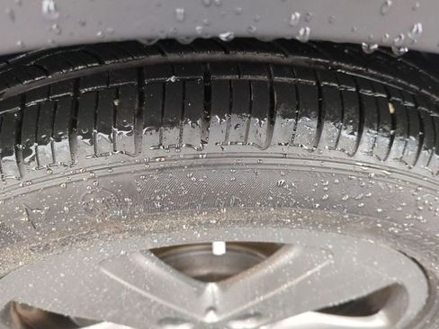 Used 2024 MINI Cooper 2-Door Hardtop image 11