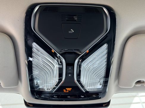 Used 2019 BMW 740i RWD image 36