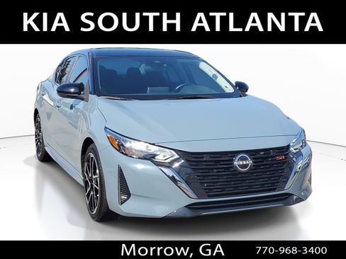 Used 2025 Nissan Sentra SR FWD image 1