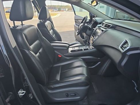 Used 2023 Nissan Murano SV w/ SV Midnight Edition Package image 17