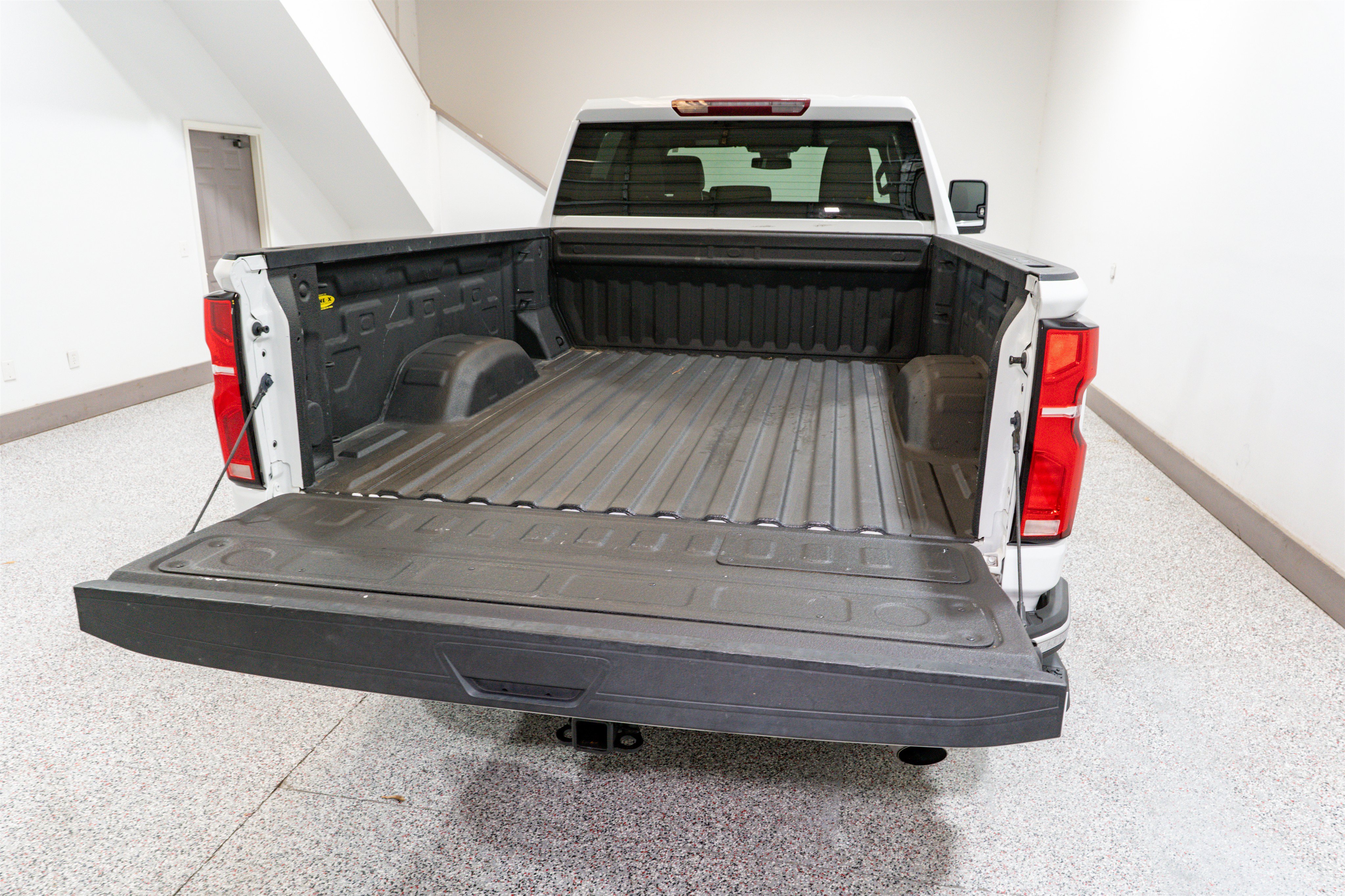 Used 2024 Chevrolet Silverado 2500 LTZ w/ LTZ Convenience Package AWD/4WD image 11