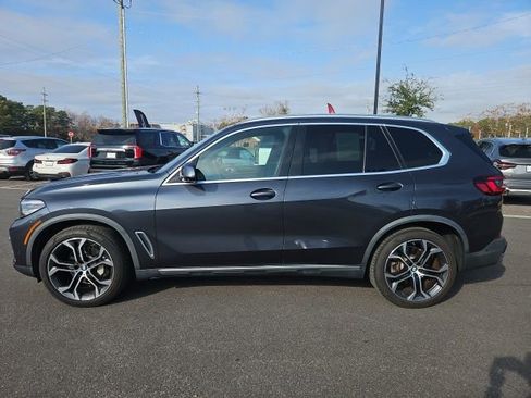 Used 2022 BMW X5 sDrive40i w/ Premium Package image 2