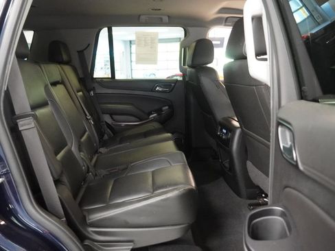Used 2020 Chevrolet Tahoe LT w/ Luxury Package AWD/4WD image 34