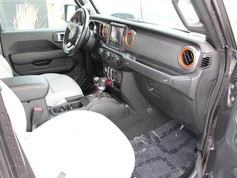Used 2021 Jeep Gladiator Mojave image 10