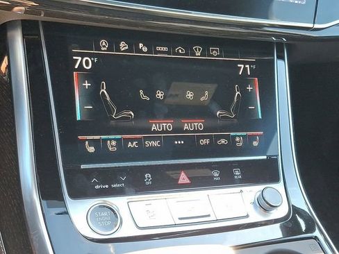 Used 2025 Audi Q7 3.0T Prestige w/ Prestige Package image 18