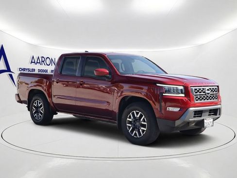 Used 2024 Nissan Frontier SL w/ Technology Package RWD image 3