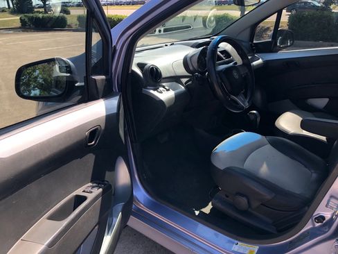 Used 2014 Chevrolet Spark LT image 11