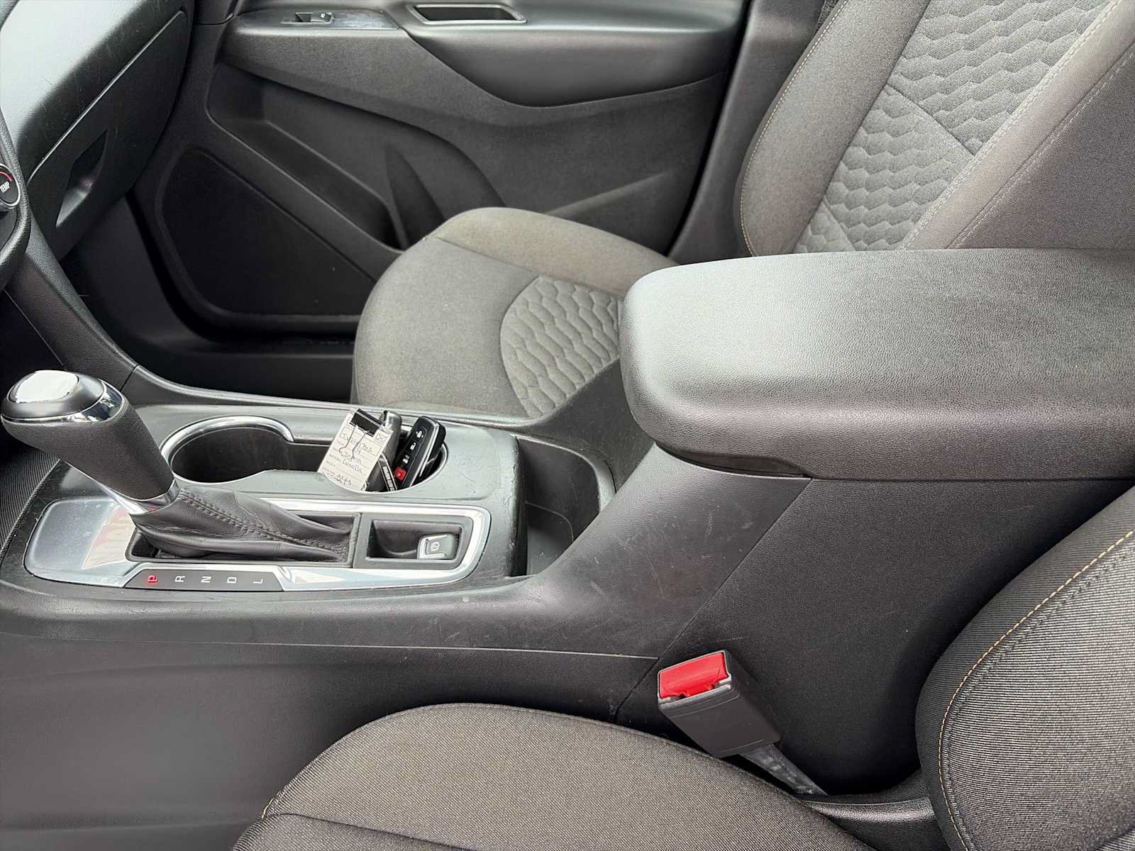 Used 2020 Chevrolet Equinox LT FWD image 21