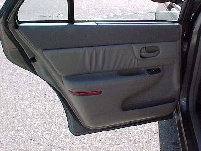 Used 2004 Buick Century Custom FWD image 17