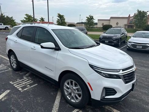 Used 2024 Chevrolet Equinox LT w/ LPO, Cargo Package FWD image 2