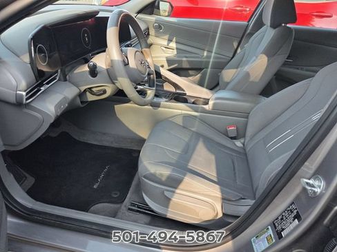 Used 2023 Hyundai Elantra SEL w/ Convenience Package FWD image 7