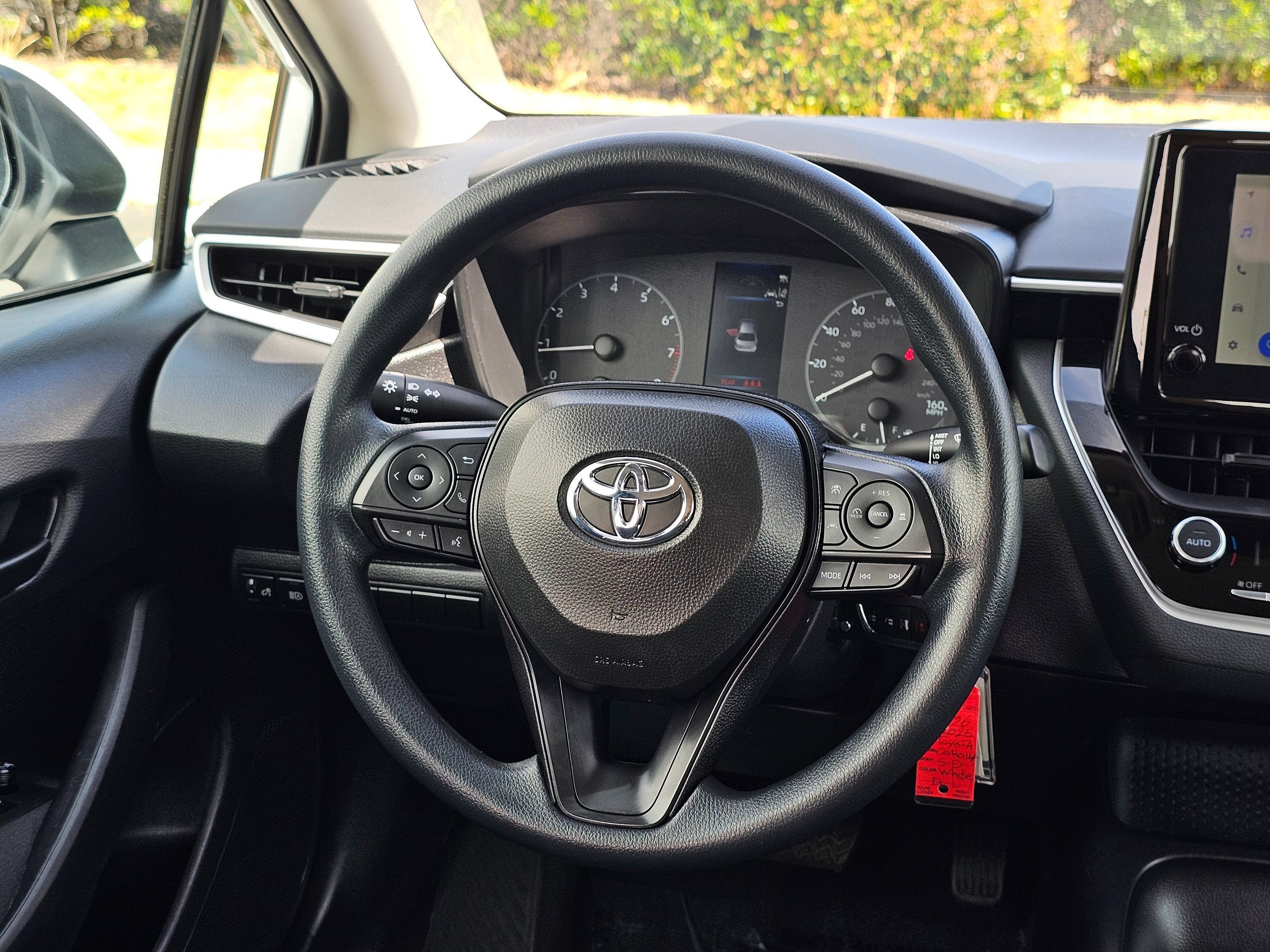 Used 2025 Toyota Corolla LE FWD image 22