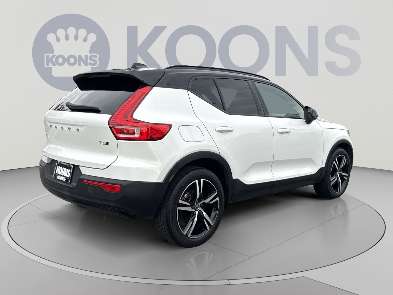 Used 2021 Volvo XC40 T5 R-Design w/ Advanced Package AWD/4WD image 16