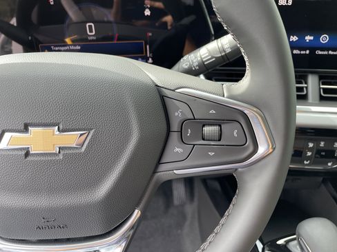 New 2025 Chevrolet Trax LT w/ Driver Confidence Package image 41