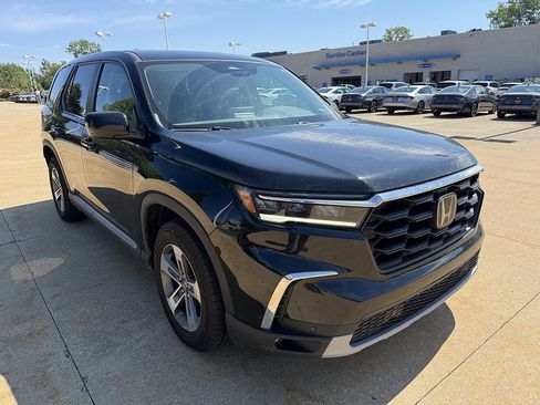 Used 2024 Honda Pilot EX-L image 2
