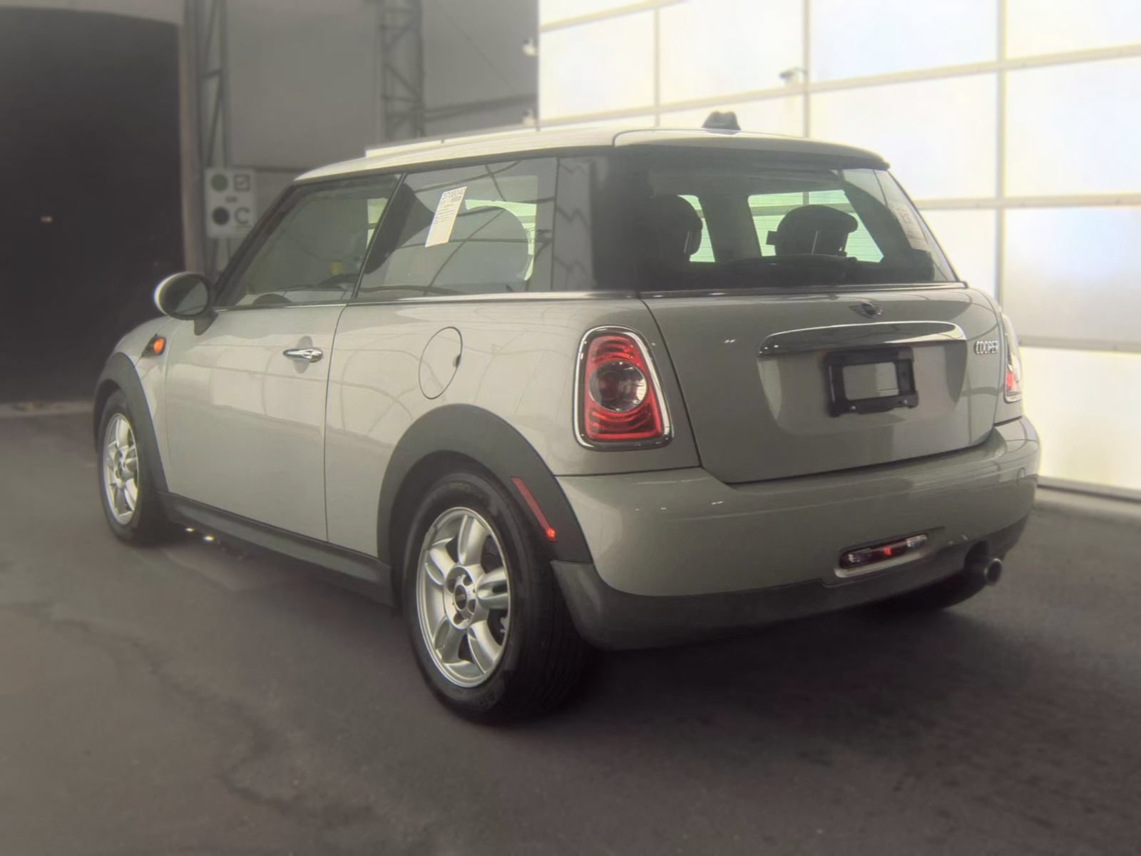 Used 2013 MINI Cooper Hardtop FWD image 2