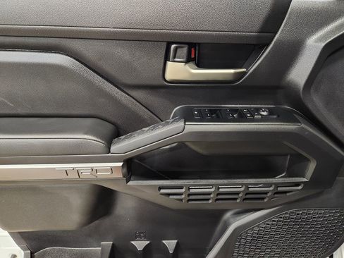 Used 2024 Toyota Tacoma TRD Off-Road image 42