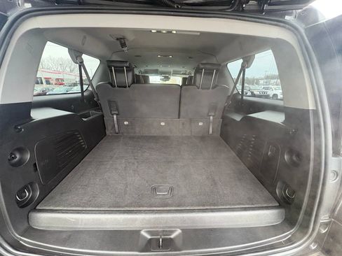 Used 2016 GMC Yukon XL SLE w/ HD Trailering Package image 9