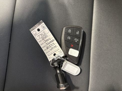 Used 2024 Chevrolet Silverado EV W/T AWD/4WD image 21