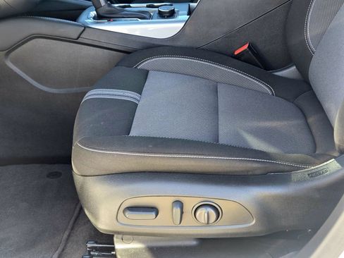 Used 2025 Chevrolet Blazer LT image 25