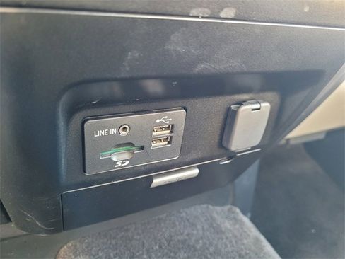 Used 2015 Ford F150 XLT w/ Equipment Group 302A Luxury image 19