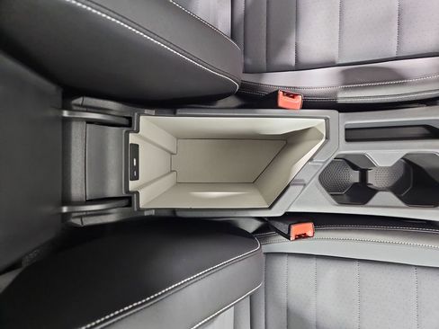 New 2026 Volkswagen Jetta SE FWD image 25