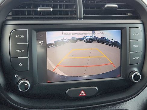 Used 2022 Kia Soul LX FWD image 8