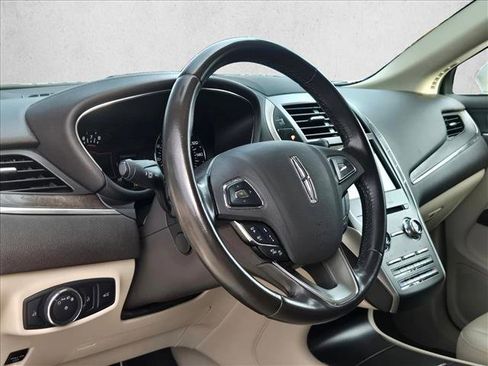 Used 2018 Lincoln MKC Reserve image 9