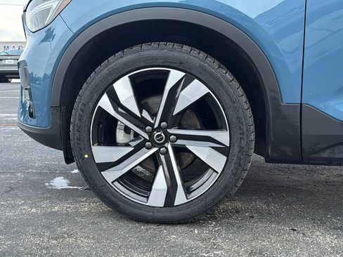 Used 2023 Volvo XC40 B5 Plus w/ Climate Package image 10