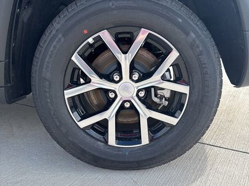 New 2025 Jeep Grand Cherokee L Limited image 31