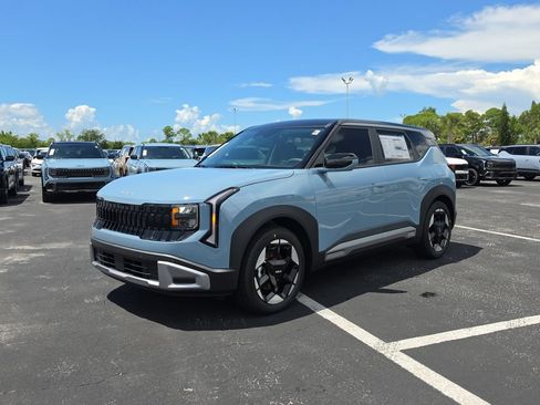 New 2027 Kia Seltos S FWD image 4