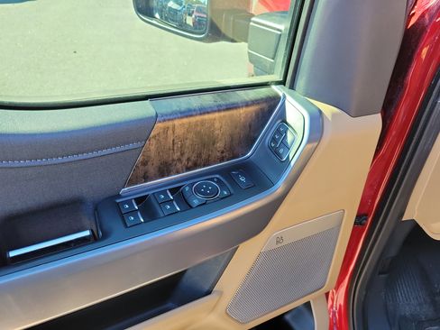 Used 2024 Ford F250 Lariat w/ Sport Appearance Package image 6