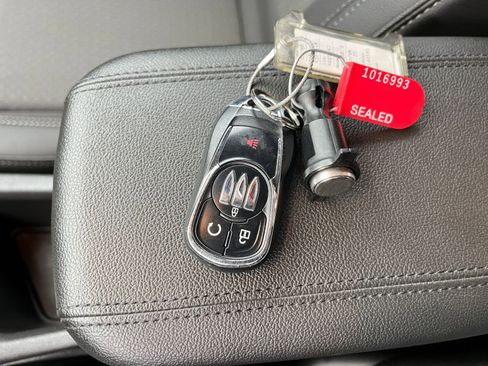 Used 2025 Buick Encore GX Preferred image 22