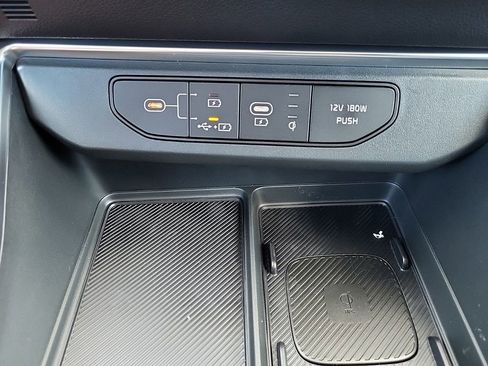 New 2025 Kia Carnival SX Prestige image 24