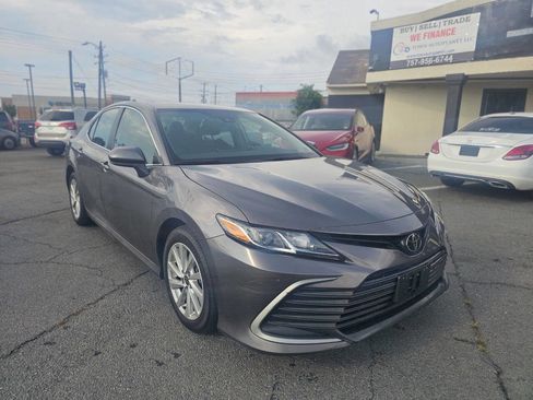 Used 2023 Toyota Camry LE image 7
