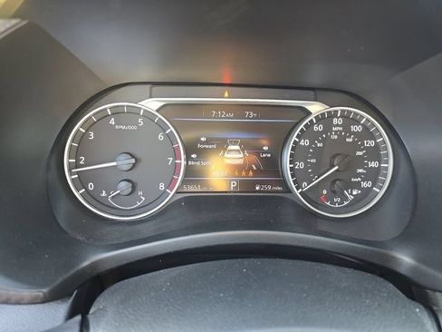 Used 2024 Nissan Sentra SV FWD image 9