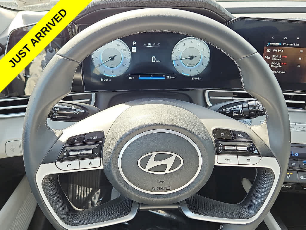 Used 2024 Hyundai Elantra Limited FWD image 19