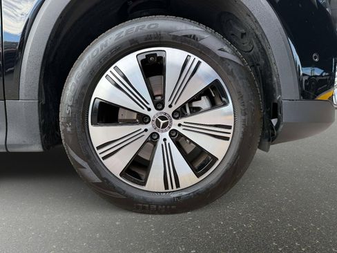 Used 2023 Mercedes-Benz EQB 250+ image 22