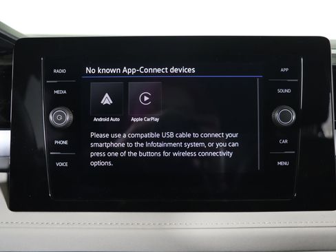 Used 2025 Volkswagen Taos SE image 10