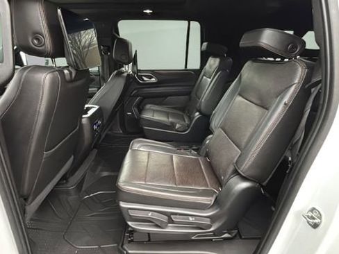 Used 2021 Chevrolet Suburban High Country w/ Premium Package image 20