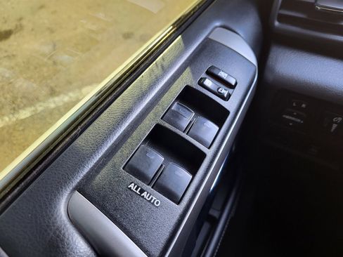 Used 2020 Toyota 4Runner Limited image 13