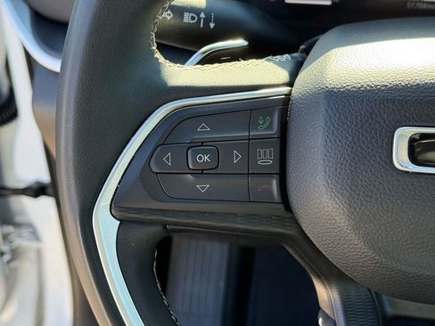 Used 2024 Jeep Grand Cherokee L Laredo image 21