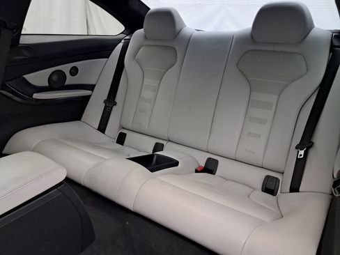 Used 2015 BMW M4 Coupe image 24