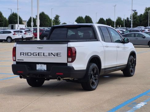 Used 2024 Honda Ridgeline Black Edition image 6
