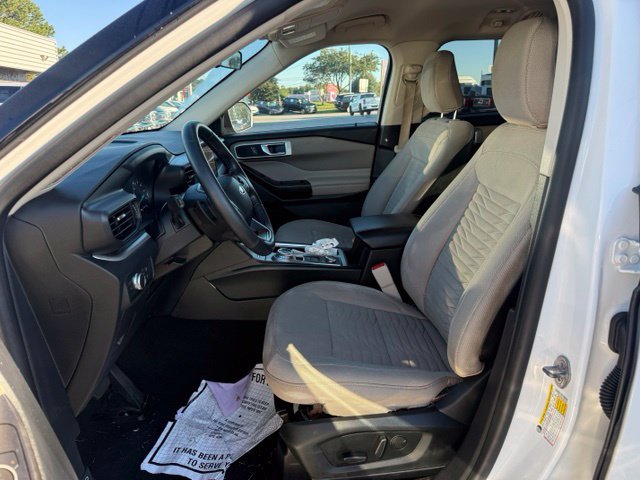 Used 2020 Ford Explorer XLT AWD/4WD image 16