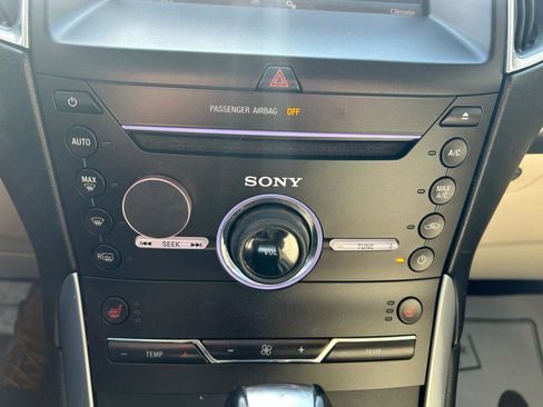 Used 2015 Ford Edge Titanium image 26