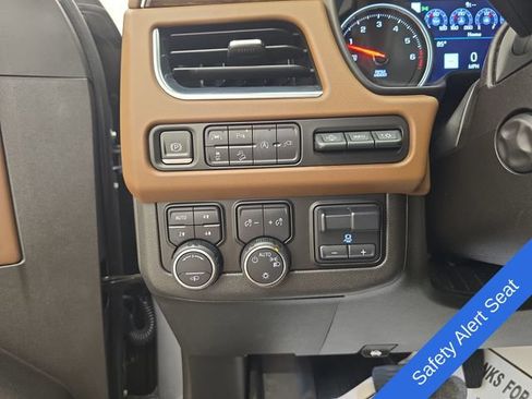 Used 2021 Chevrolet Tahoe High Country AWD/4WD image 40